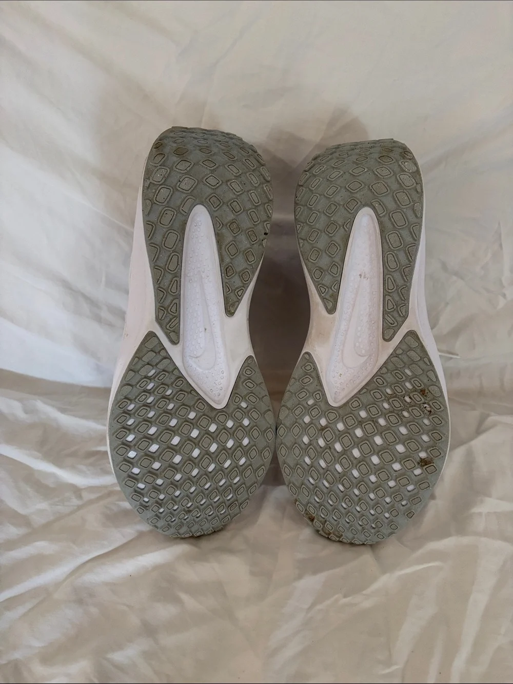 Nike White and Black Mesh Running Sneakers